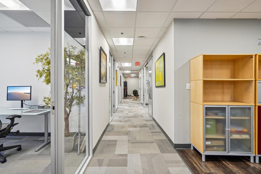 4350 East-West Hwy, Bethesda, MD for lease - Interior Photo - Image 2 of 16