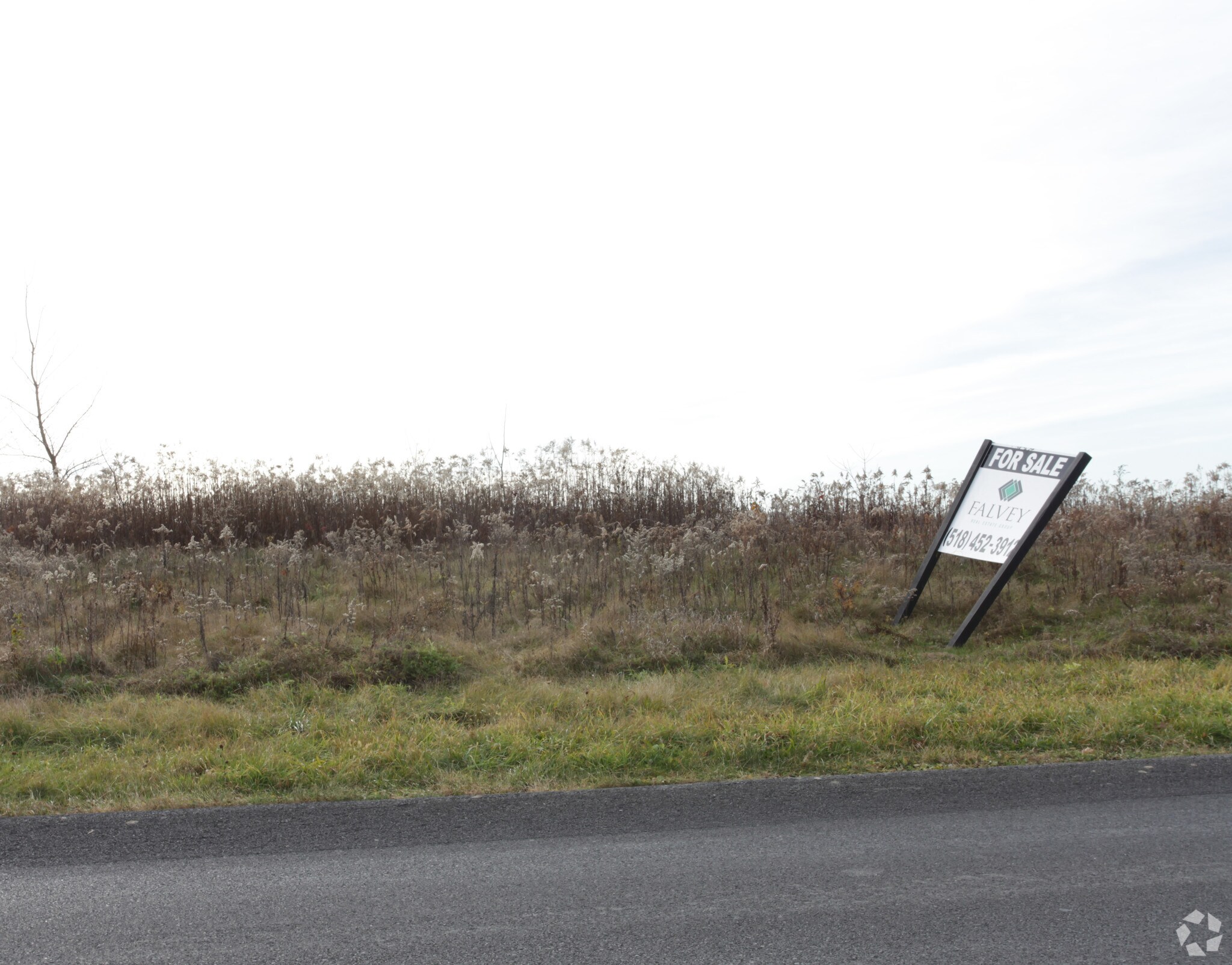 161 Valley View Blvd, Rensselaer, NY for sale Primary Photo- Image 1 of 1