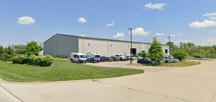 6335 NE Industry Dr, Des Moines, IA for lease Building Photo- Image 1 of 4