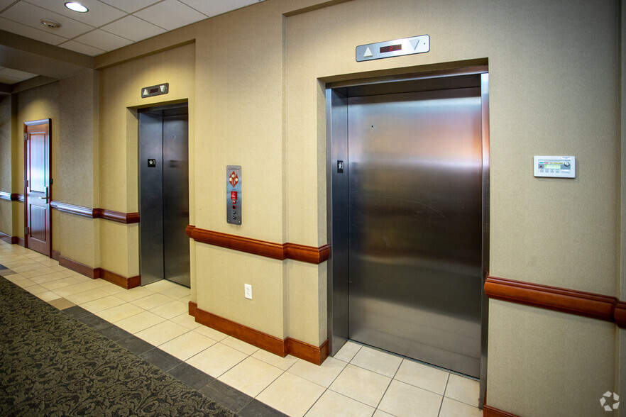 345 Frazier Ave, Chattanooga, TN for lease - Lobby - Image 3 of 12