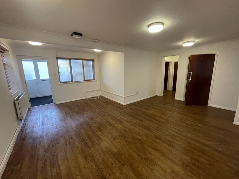 67 William St, Herne Bay for lease - Building Photo - Image 3 of 12