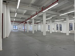 21-07 Borden Ave, Long Island City, NY for lease Interior Photo- Image 1 of 1