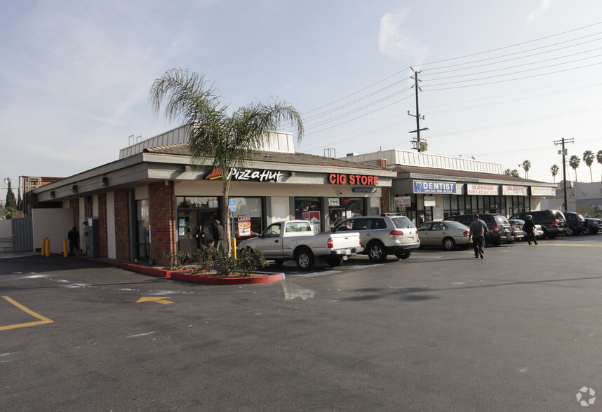 4627-4629 Santa Monica Blvd, Los Angeles, CA for lease - Primary Photo - Image 1 of 3