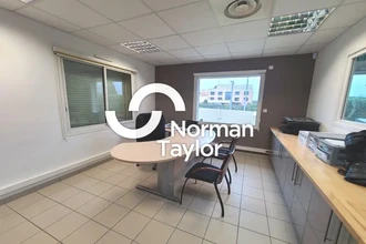 Office in Boujan-sur-Libron for lease Interior Photo- Image 1 of 3