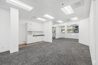 6345 Balboa Blvd, Encino, CA for lease Interior Photo- Image 2 of 4
