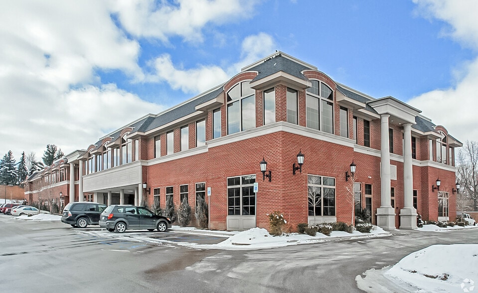 3910 Telegraph Rd, Bloomfield Hills, MI for lease - Primary Photo - Image 1 of 1