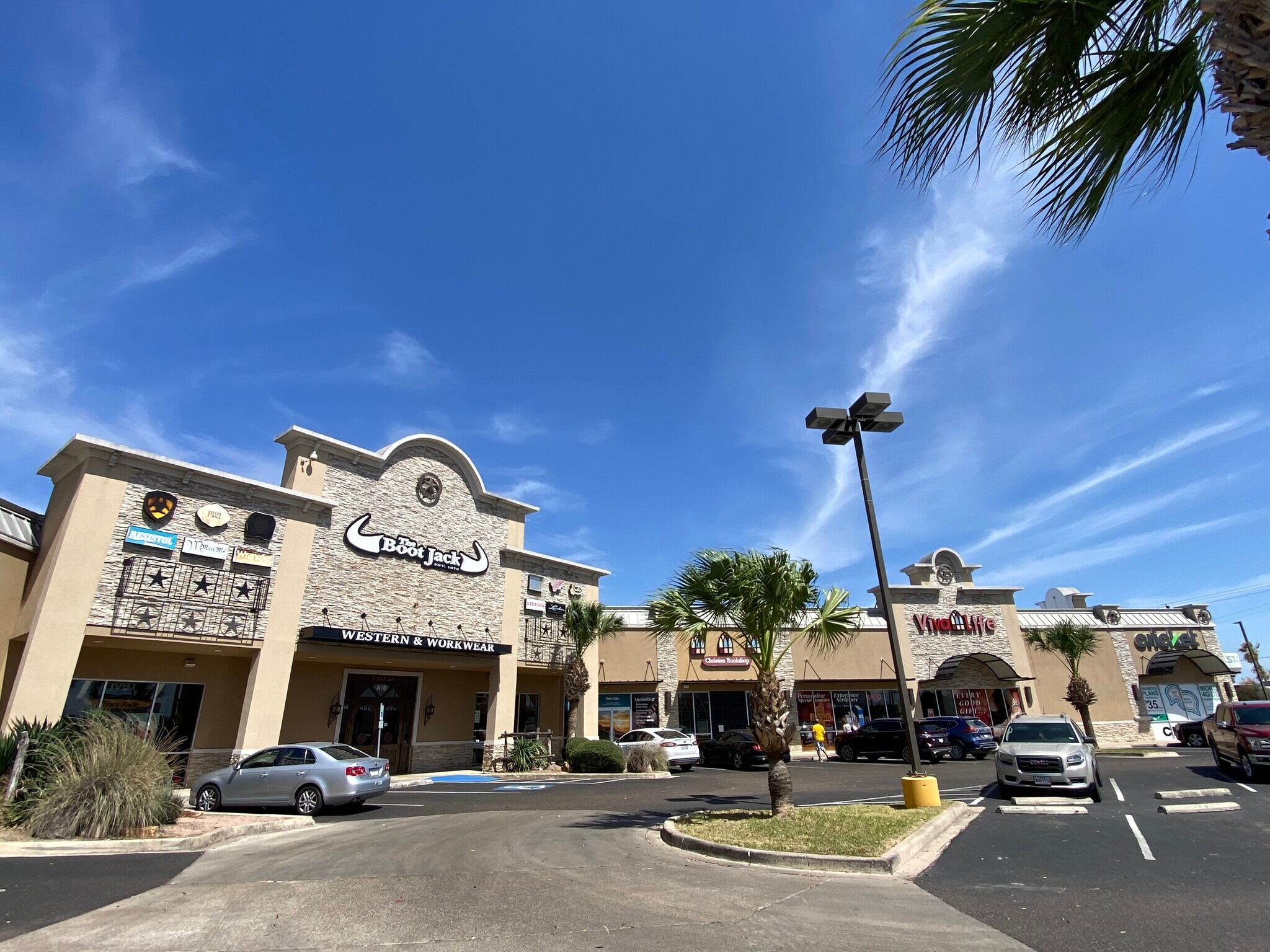 6601 N 10th St, McAllen, TX 78504 Boot Jack Plaza