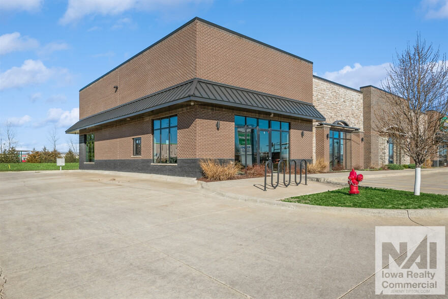 680 Meade Dr, North Liberty, IA for lease - Building Photo - Image 2 of 18