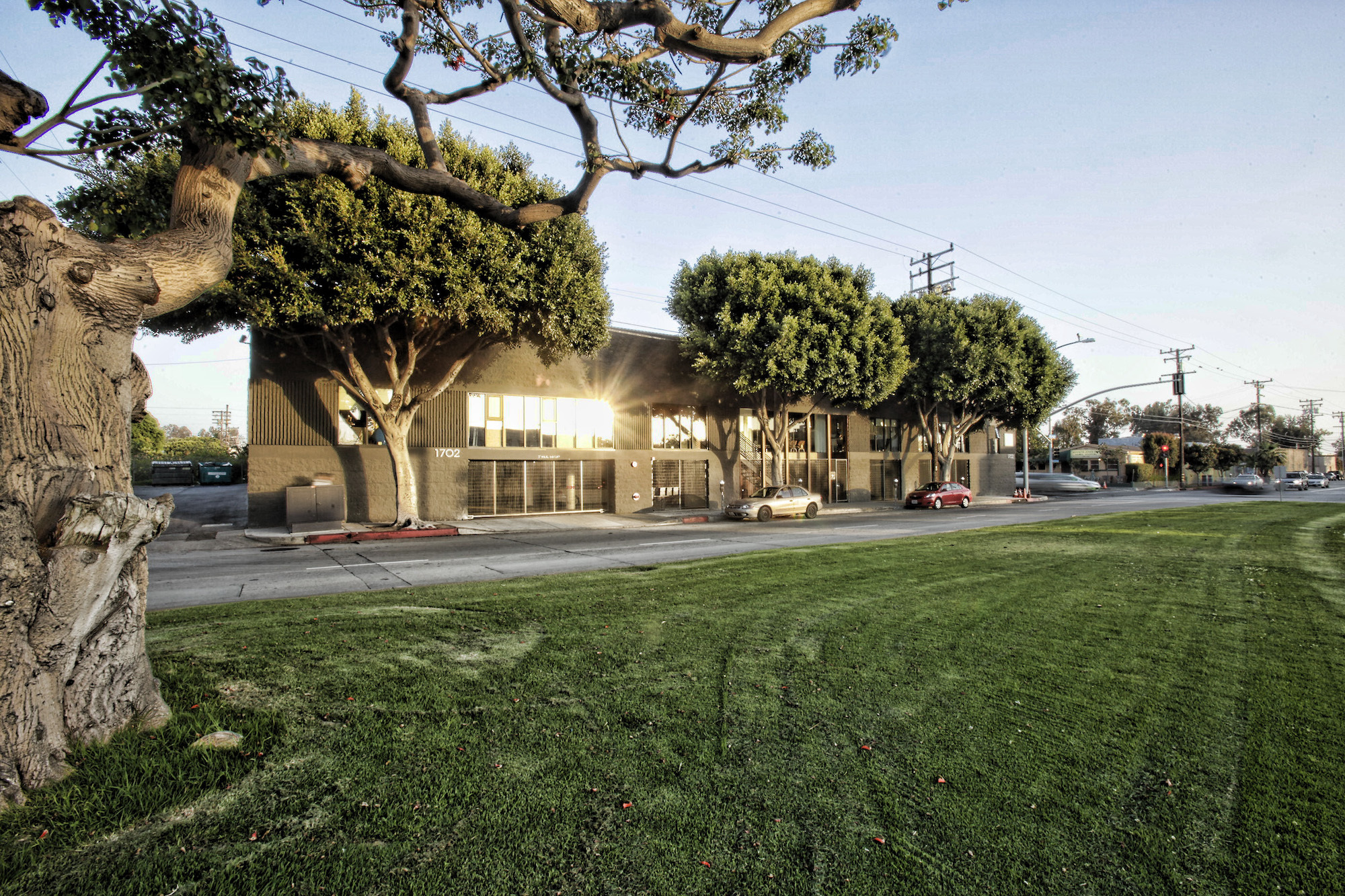 1702 Olympic Blvd, Santa Monica, CA for lease Primary Photo- Image 1 of 9