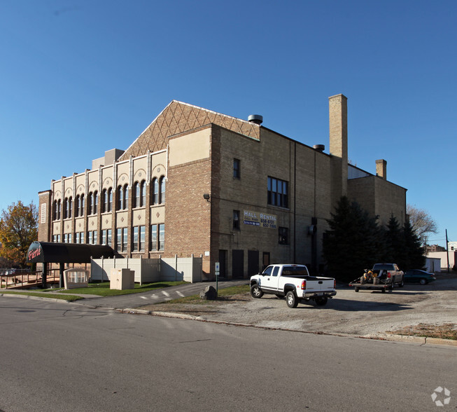 302 58th St, Kenosha, WI for sale - Primary Photo - Image 1 of 2