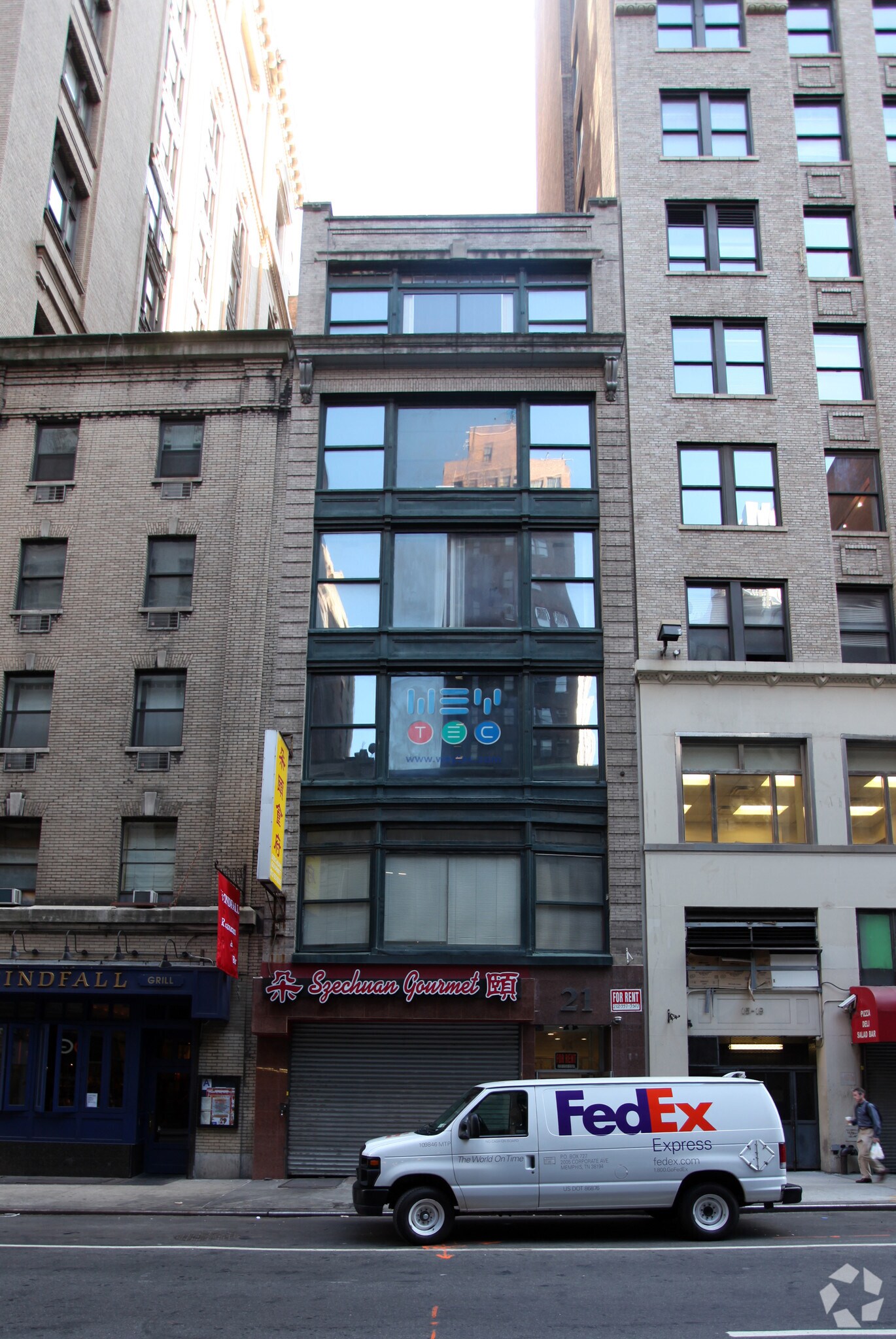 2123 W 39th St, New York, NY 10018 Retail for Lease