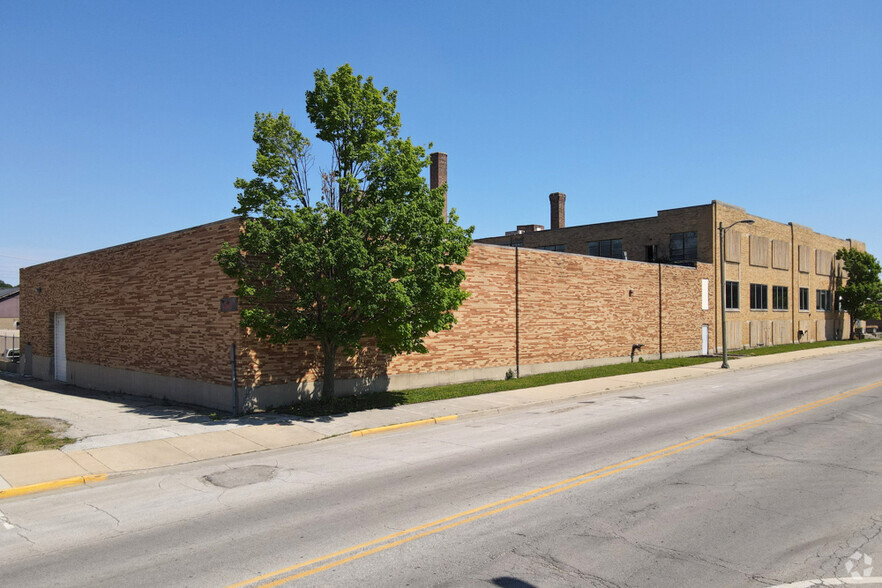 227 S River St, Aurora, IL for sale - Building Photo - Image 1 of 1