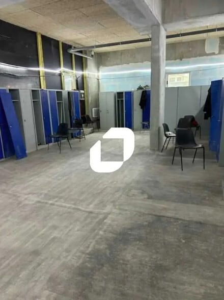 Retail in Nogent-sur-Marne for lease - Interior Photo - Image 2 of 10