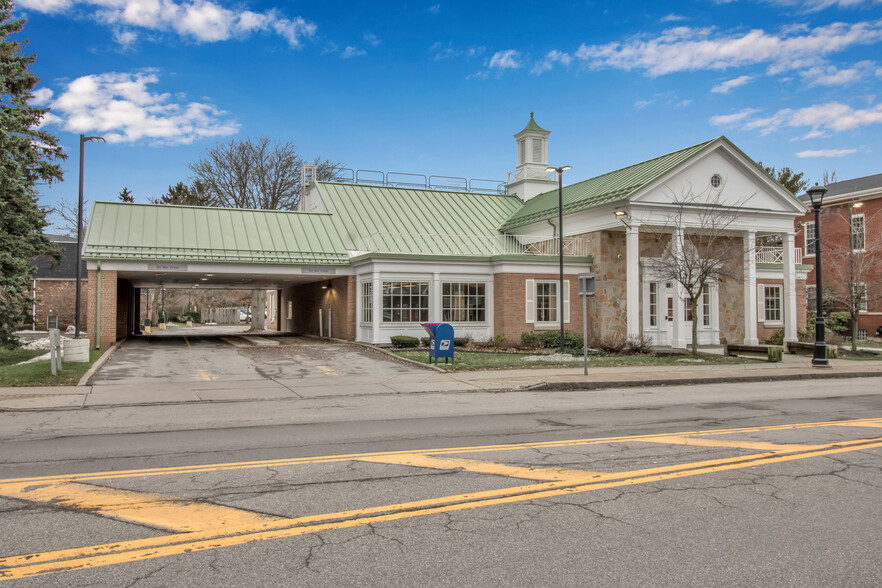 6529 E Quaker St, Orchard Park, NY for sale - Building Photo - Image 1 of 1