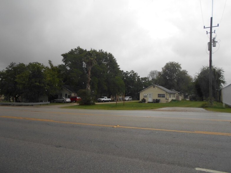 7635 Spring Cypress Rd, Spring, TX 77379