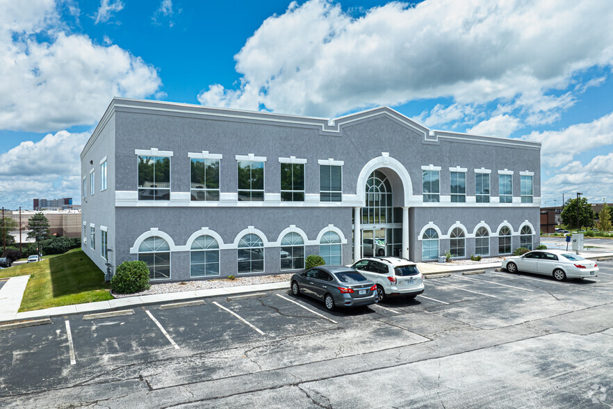 3737 S Elizabeth St, Independence, MO for lease - Building Photo - Image 3 of 37