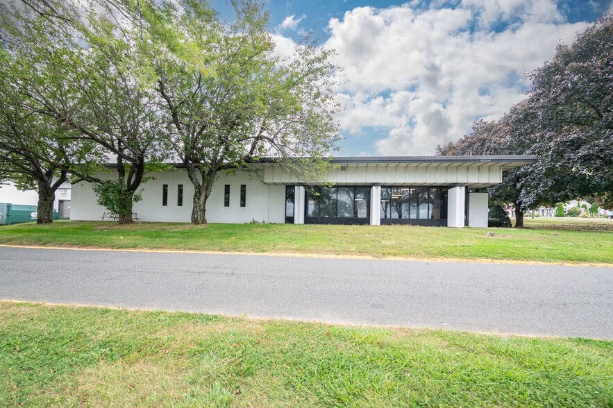 16 Stony Hill Rd, Bethel, CT for sale - Building Photo - Image 3 of 15