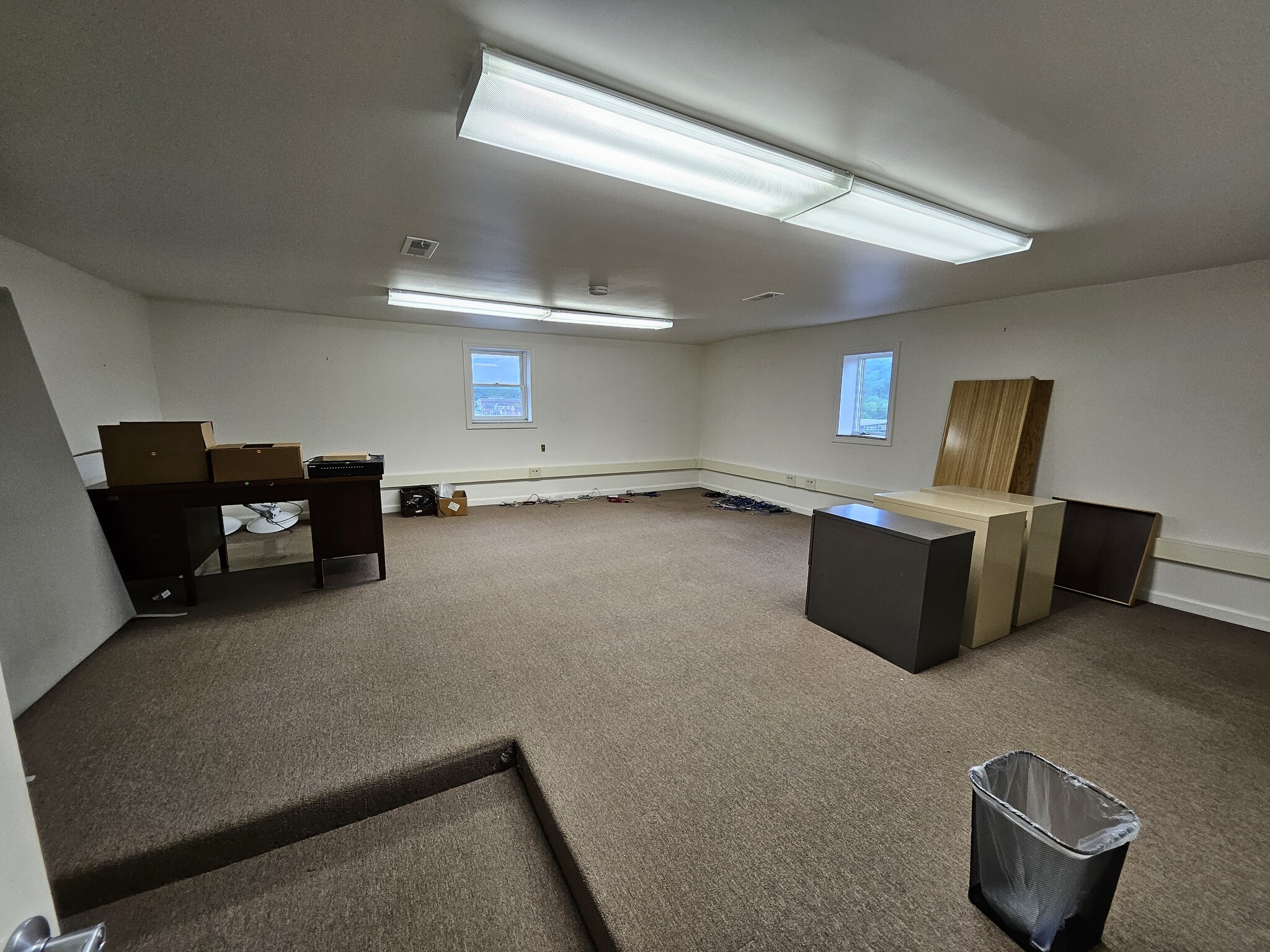 509 Cavitt Ave, Trafford, PA for lease Interior Photo- Image 1 of 6