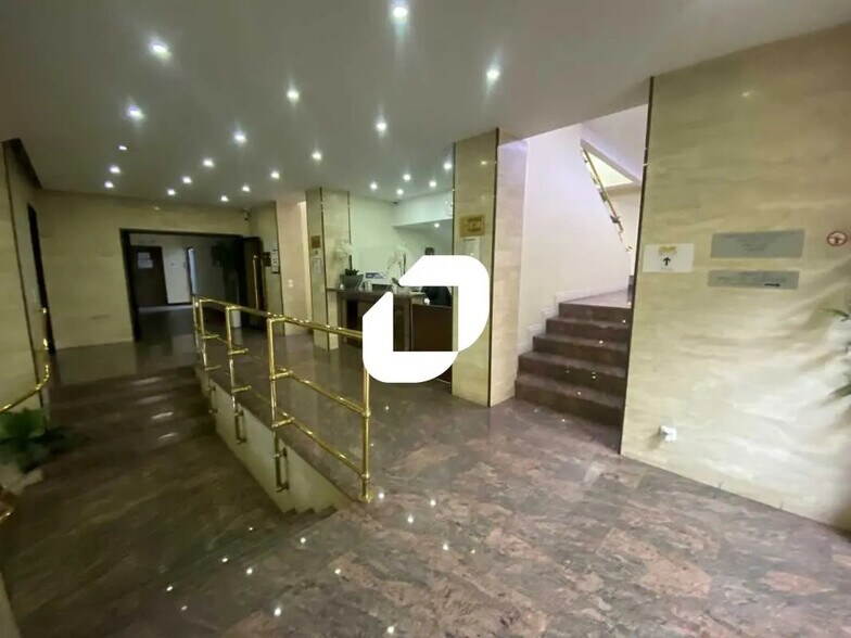 Office in Goussainville for lease - Building Photo - Image 2 of 7