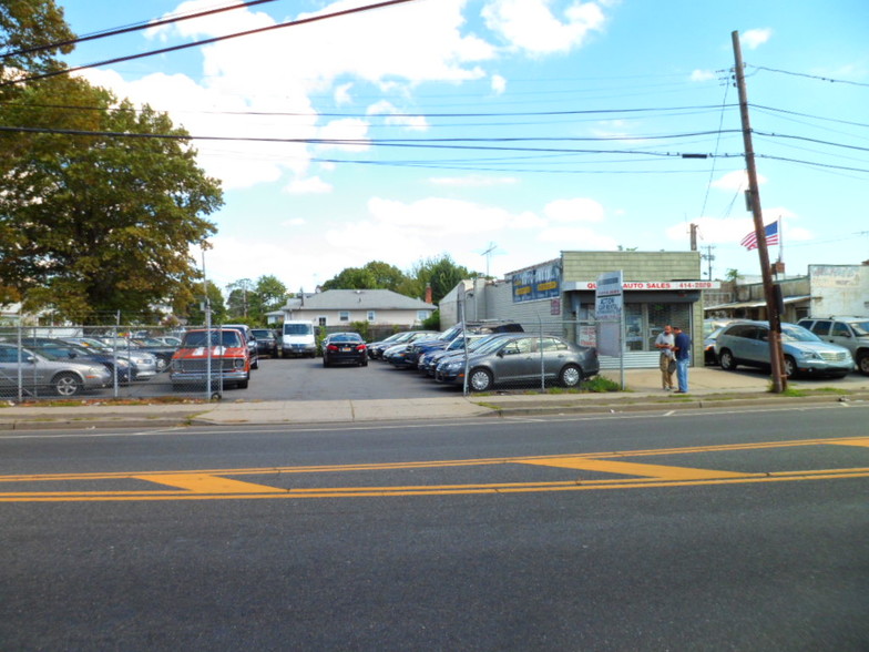 261 Uniondale Ave, Uniondale, NY for sale - Primary Photo - Image 1 of 1