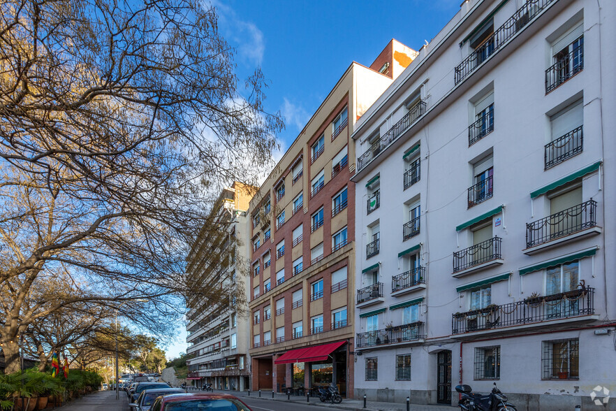 Calle de Irún, 23, Madrid, Madrid for lease - Primary Photo - Image 1 of 2