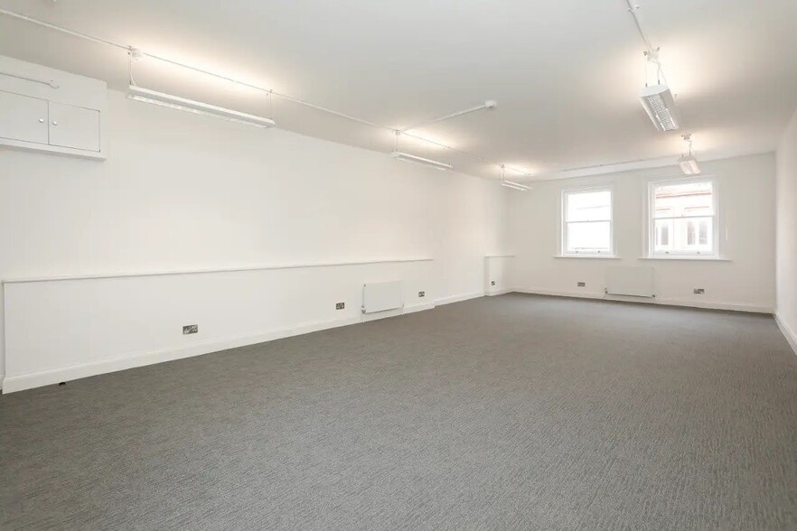 11 Maddox St, London for lease - Building Photo - Image 2 of 9