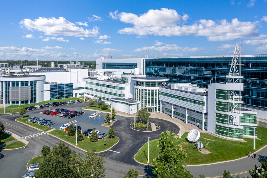 251 Fuller Rd, Albany, NY for sale - Primary Photo - Image 1 of 1