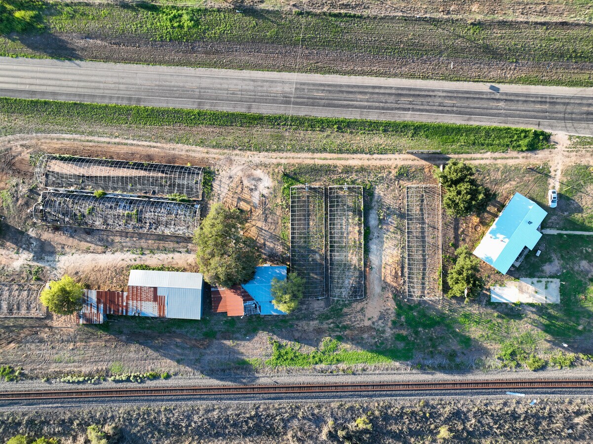 7717 US90 Hwy, Harwood, TX 78632 33,000 sqft. Greenhouse Facility