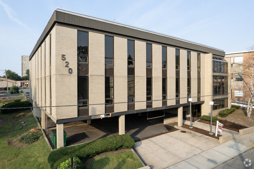 520 Main St, Fort Lee, NJ for lease - Primary Photo - Image 1 of 6