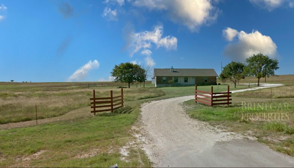 1616 County Road 313, Jarrell, TX for sale - Building Photo - Image 2 of 4