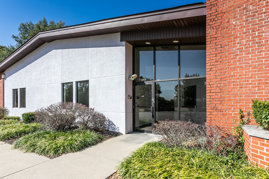 1520 Mascoutah Ave, Belleville, IL for sale - Building Photo - Image 3 of 19