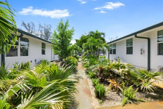 4011 36th Ct, West Palm Beach, FL for sale Primary Photo- Image 1 of 1