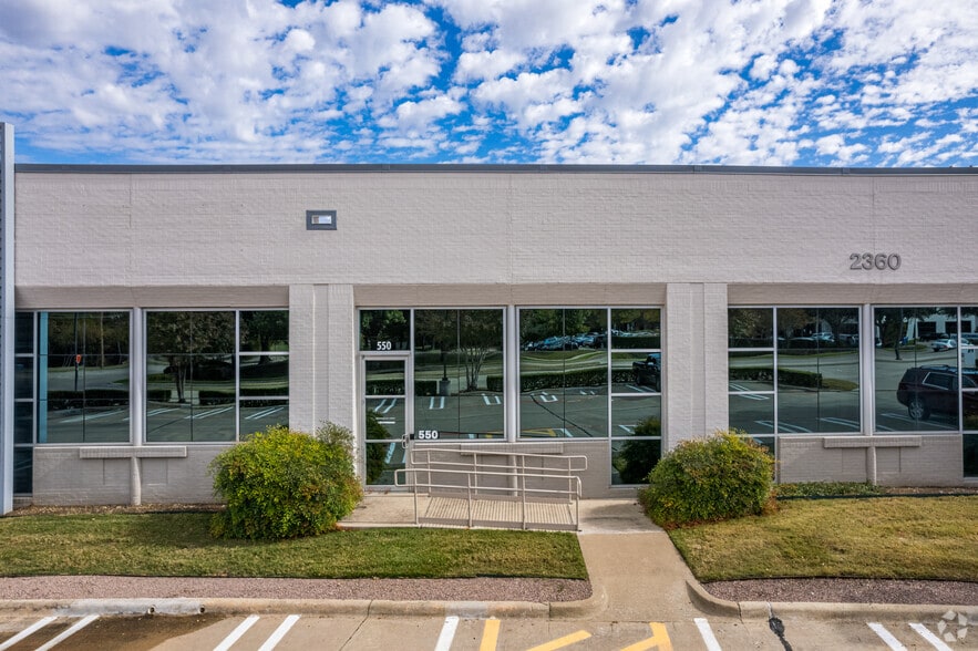 2240 Campbell Creek Blvd, Richardson, TX for lease - Building Photo - Image 3 of 14