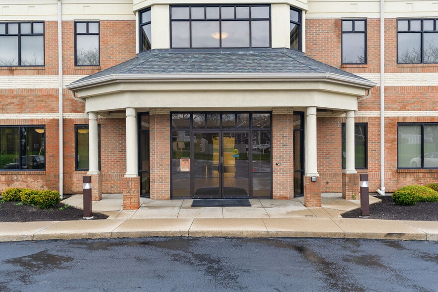 7501 Paragon Rd, Dayton, OH for lease - Building Photo - Image 3 of 6