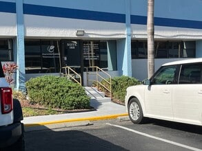 12995 S Cleveland Ave, Fort Myers, FL for lease Building Photo- Image 1 of 11