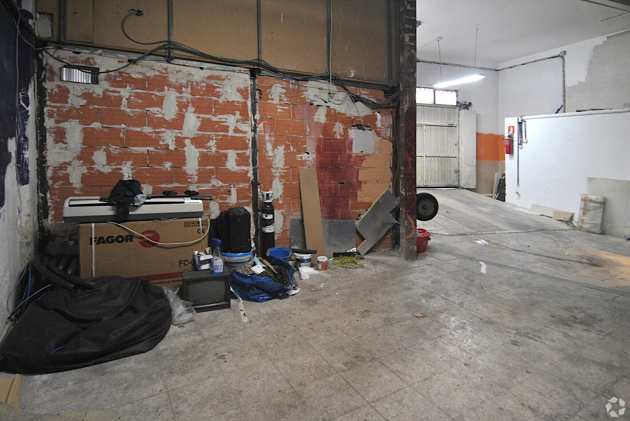 Multifamily in Madrid, Madrid for sale Interior Photo- Image 1 of 2