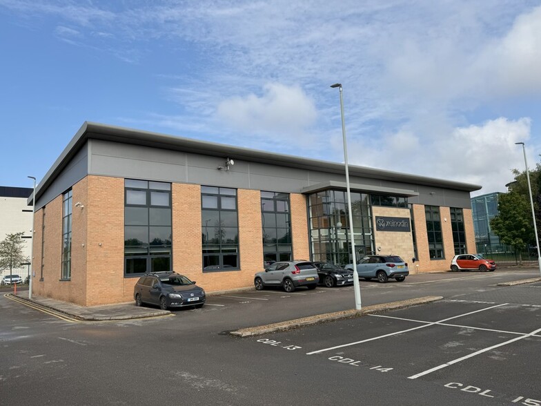 2001 Yew St, Stockport for sale - Building Photo - Image 1 of 8