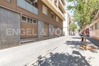 Retail in Barcelona, Barcelona for lease Interior Photo- Image 2 of 7