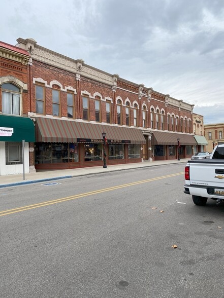 705 E Midland St, Bay City, MI for sale - Building Photo - Image 2 of 24