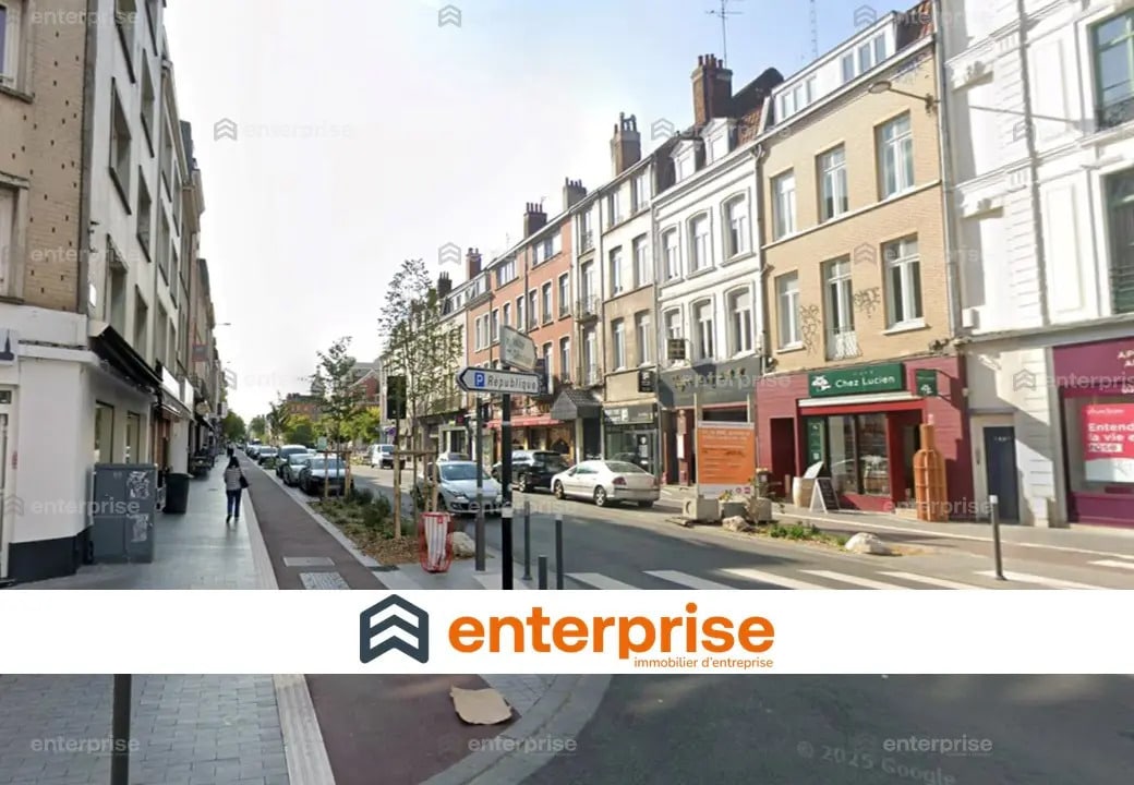 Retail in Lille for lease Building Photo- Image 1 of 3