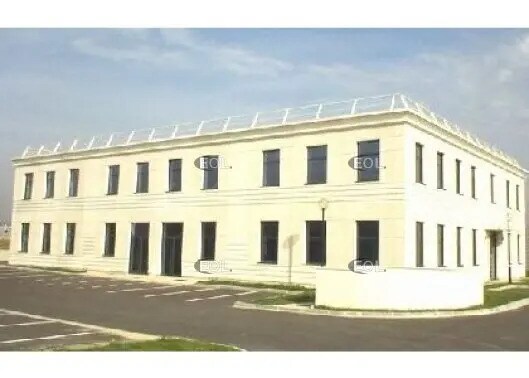 Flex in Créteil for lease Building Photo- Image 1 of 8