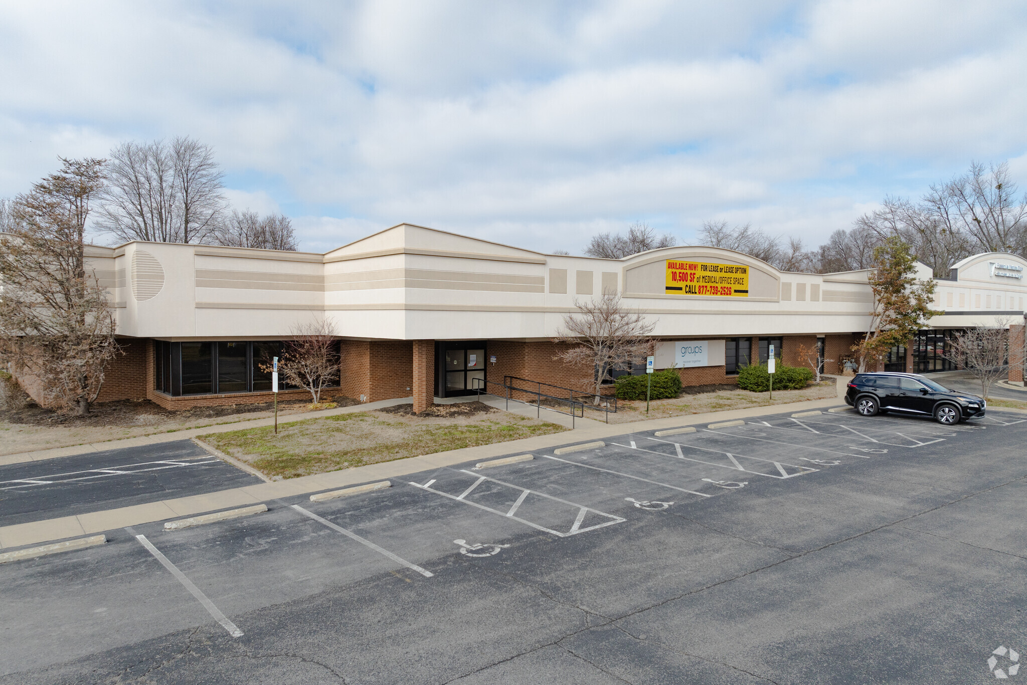 9616 Dixie Hwy, Louisville, KY for lease Building Photo- Image 1 of 9