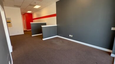 520-540 W Palmdale Blvd, Palmdale, CA for lease - Commercial Listing Video