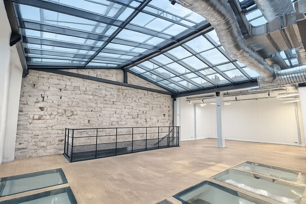 40 Rue De Paradis, Paris for lease Interior Photo- Image 1 of 15