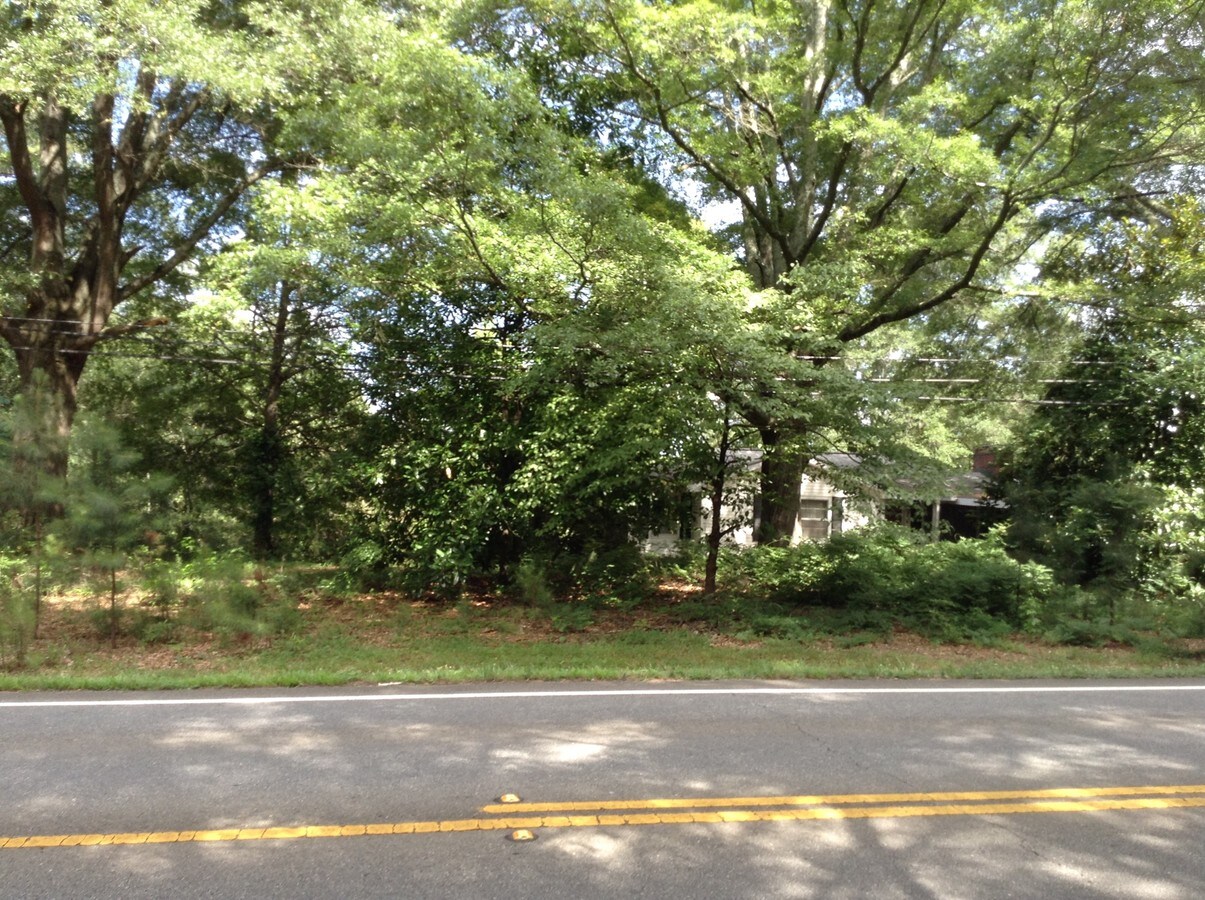 4099 Holly Springs Pky, Canton, GA 30115