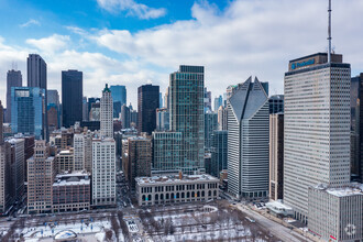 130 N Garland Ct, Chicago, IL - aerial  map view