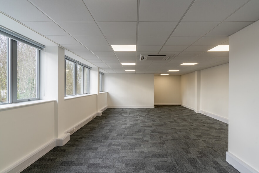 Bond Av, Milton Keynes for lease - Building Photo - Image 1 of 21
