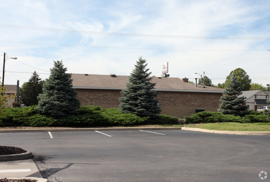 1035 N State Road 135, Greenwood, IN for lease - Building Photo - Image 2 of 3