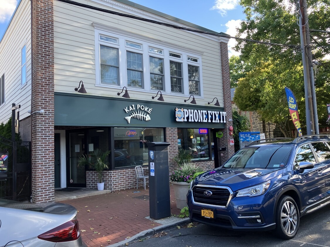 328 Main St, Huntington, NY for lease Building Photo- Image 1 of 6