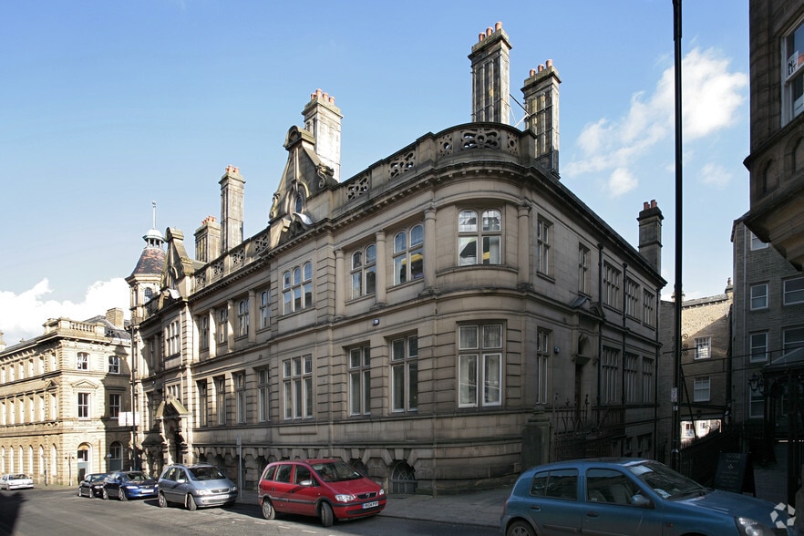 12 Station St, Huddersfield for lease - Building Photo - Image 2 of 6